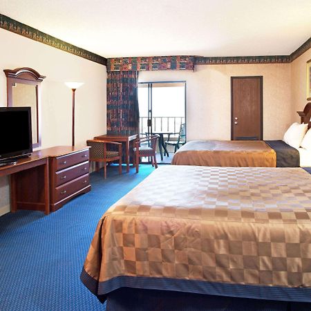 Travelodge By Wyndham Ocean Front Сансет-Бич Экстерьер фото