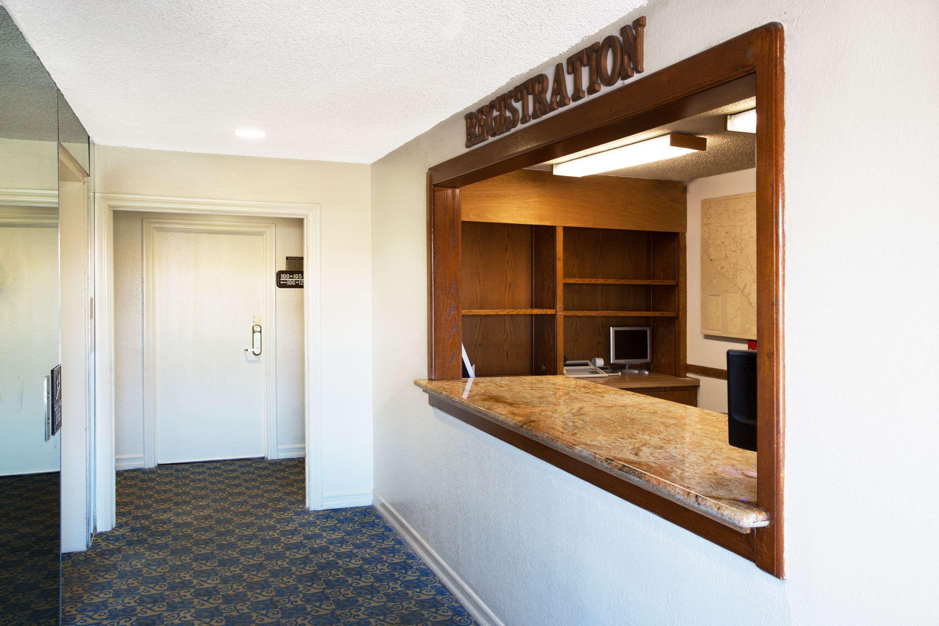 Travelodge By Wyndham Ocean Front Сансет-Бич Экстерьер фото